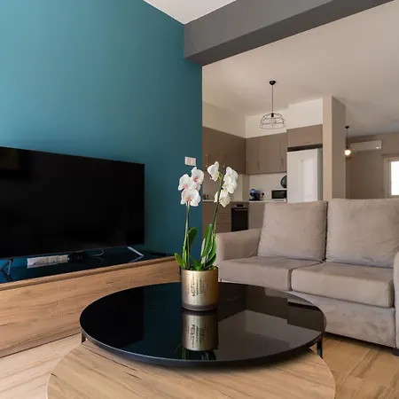 Holiday home Modern Townhouse With Pool Minutes Center Limassol