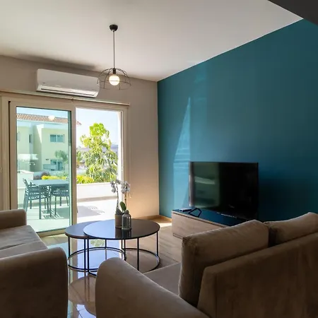 Holiday home Modern Townhouse With Pool Minutes Center